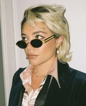 Florence Pugh OnlyFans Leaked Free Thumbnail Picture - #hKIxtJw5vn