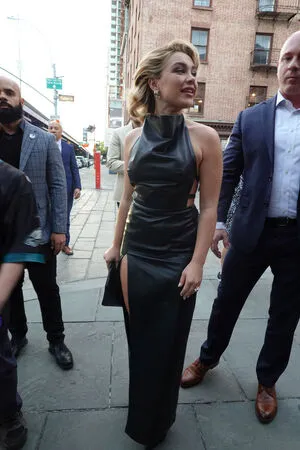 Florence Pugh OnlyFans Leaked Free Thumbnail Picture - #iFyieerKjV