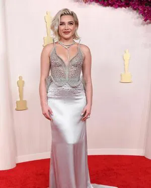 Florence Pugh OnlyFans Leaked Free Thumbnail Picture - #iySfxnFRLm