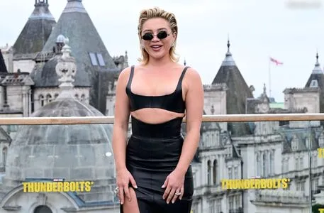 Florence Pugh OnlyFans Leaked Free Thumbnail Picture - #iynELAitYp