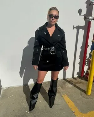 Florence Pugh OnlyFans Leaked Free Thumbnail Picture - #mD3kAcI6vJ