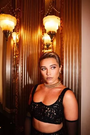 Florence Pugh OnlyFans Leaked Free Thumbnail Picture - #p7OFwFoibl