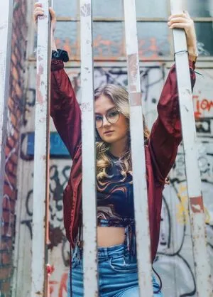 Florentine Osche OnlyFans Leaked Free Thumbnail Picture - #39ArBMw7vC