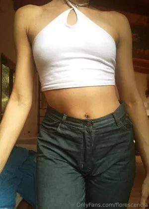 Florescencia OnlyFans Leaked Free Thumbnail Picture - #x1g8hwk7Ek