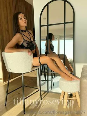 Floresgabriell77 OnlyFans Leaked Free Thumbnail Picture - #4sXXz3cqio