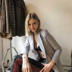 Floriane Desmaret OnlyFans Leaked Free Thumbnail Picture - #hxB4BrB9fj
