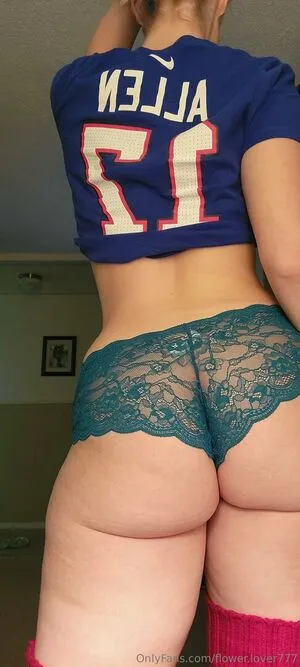 Flower Lover777 OnlyFans Leaked Free Thumbnail Picture - #W4b7VBg3xB