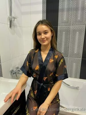 flowergirlkate OnlyFans Leaked Free Thumbnail Picture - #1yZVopd0rr