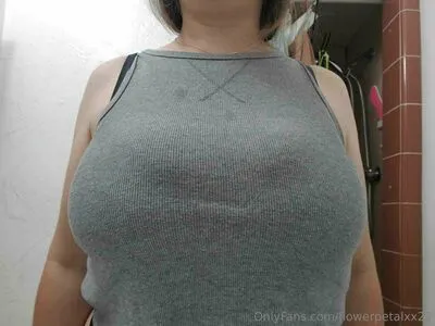 Flowerpetalxx22 OnlyFans Leaked Free Thumbnail Picture - #T90F0rr1Nk