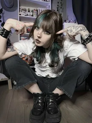 Flutterow OnlyFans Leaked Free Thumbnail Picture - #DkfdormkKt