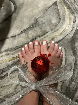 Foot Frenchixox OnlyFans Leaked Free Thumbnail Picture - #dJUJ6THwQB