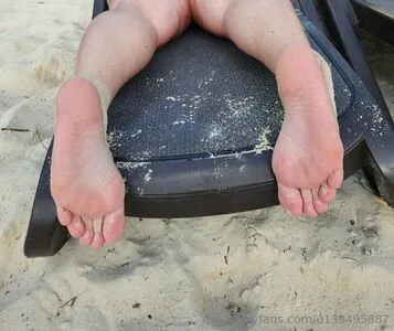 Foot Mistress Miss B OnlyFans Leaked Free Thumbnail Picture - #0heayXamyp