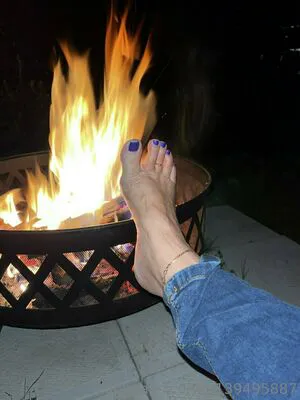 Foot Mistress Miss B OnlyFans Leaked Free Thumbnail Picture - #2boOlOi0bZ
