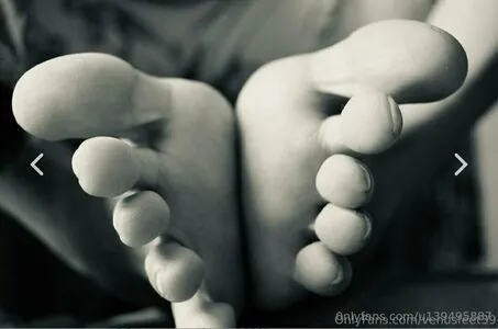 Foot Mistress Miss B OnlyFans Leaked Free Thumbnail Picture - #2qTGOBahGF