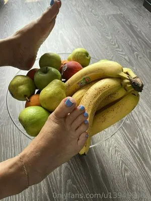 Foot Mistress Miss B OnlyFans Leaked Free Thumbnail Picture - #Fiw3islYAm