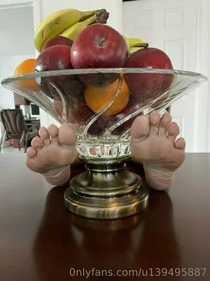Foot Mistress Miss B OnlyFans Leaked Free Thumbnail Picture - #I15vmJfE5i