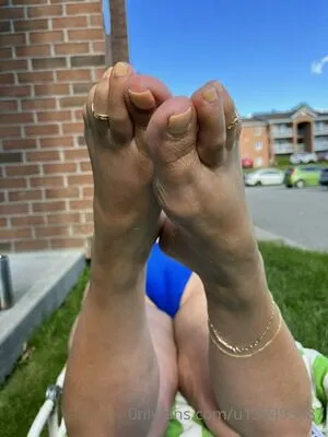 Foot Mistress Miss B OnlyFans Leaked Free Thumbnail Picture - #JfZne03ruP