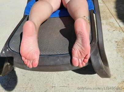 Foot Mistress Miss B OnlyFans Leaked Free Thumbnail Picture - #NmEcbqJoaJ