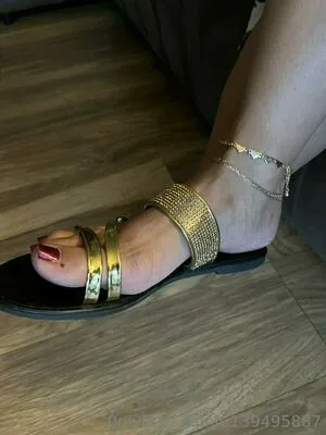 Foot Mistress Miss B OnlyFans Leaked Free Thumbnail Picture - #mEY5K8Zyaw