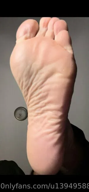 Foot Mistress Miss B OnlyFans Leaked Free Thumbnail Picture - #slvjjfLHhN