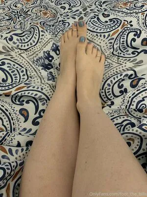 Foot The Bills OnlyFans Leaked Free Thumbnail Picture - #WBoSswik2y