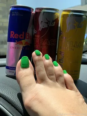 Foot Vibez OnlyFans Leaked Free Thumbnail Picture - #jWuNMHedOs