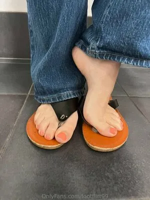 Footflirt99 OnlyFans Leaked Free Thumbnail Picture - #n8il0Mpw15
