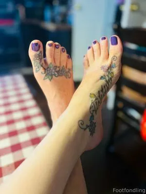 Footfondling OnlyFans Leaked Free Thumbnail Picture - #ZCD9LeYxx0