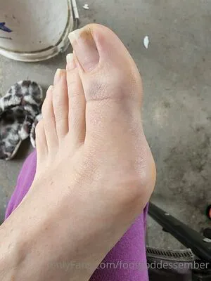 Footgoddessember OnlyFans Leaked Free Thumbnail Picture - #4YTwuwTqW6