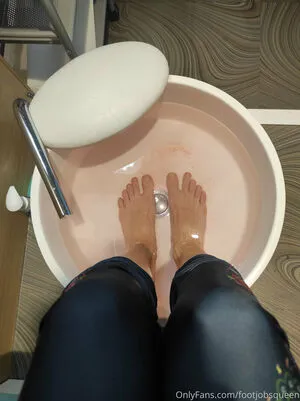 Footjobsqueen OnlyFans Leaked Free Thumbnail Picture - #4OXlpLQzmM