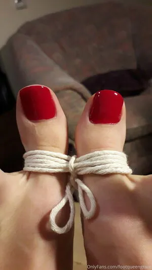 Footqueengrace OnlyFans Leaked Free Thumbnail Picture - #4DRaLKokFQ