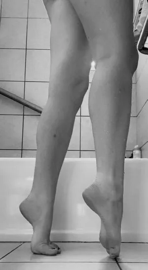 Footsie Cutie OnlyFans Leaked Free Thumbnail Picture - #rTGatBpRnk