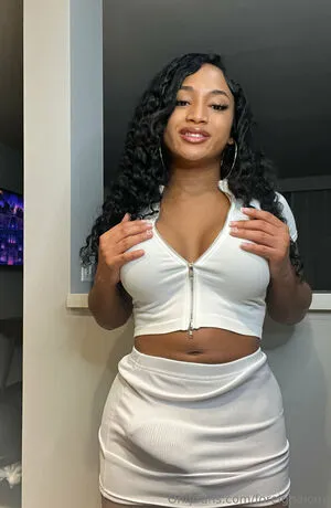 Foreignaiomi OnlyFans Leaked Free Thumbnail Picture - #2rwXvF3DoG