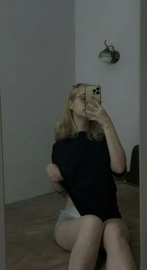 Fox Happiness OnlyFans Leaked Free Thumbnail Picture - #122Ze5eKE1