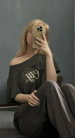 Fox Happiness OnlyFans Leaked Free Thumbnail Picture - #DznGnp45b7