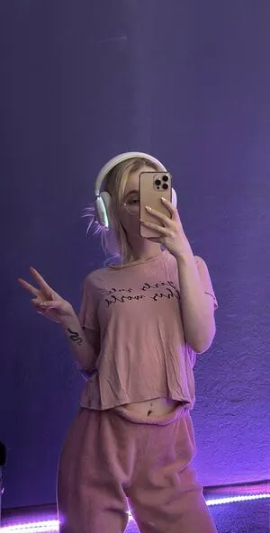 Fox Happiness OnlyFans Leaked Free Thumbnail Picture - #lv3AB21qlM