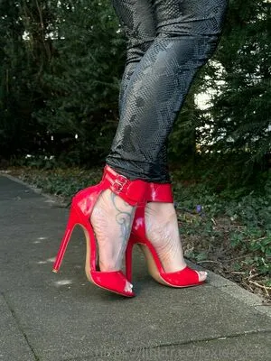 Foxieefeetfree OnlyFans Leaked Free Thumbnail Picture - #kepHUHRw83