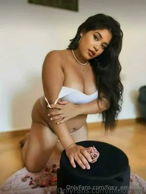 Foxy Emmma OnlyFans Leaked Free Thumbnail Picture - #Lms3vCIxyc