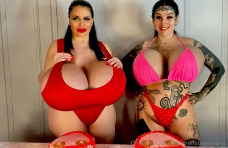 Foxymenagerieverre OnlyFans Leaked Free Thumbnail Picture - #goMX2Auoxg