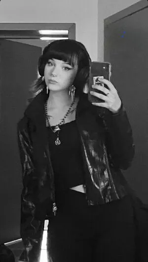 Foxynfriendsmadebydesign OnlyFans Leaked Free Thumbnail Picture - #8s9w3mwgGX