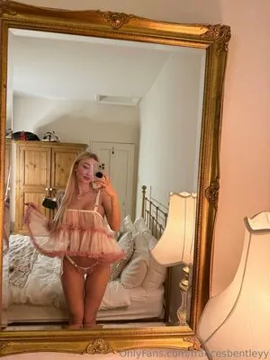 Francesbentleyy OnlyFans Leaked Free Thumbnail Picture - #VaswwEwURO
