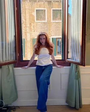 Francesca Capaldi OnlyFans Leaked Free Thumbnail Picture - #mEOAO3ymTd