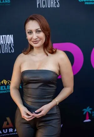 Francia Raisa OnlyFans Leaked Free Thumbnail Picture - #5EZO4nSq3A