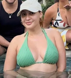 Francia Raisa OnlyFans Leaked Free Thumbnail Picture - #AyemXHCrmF