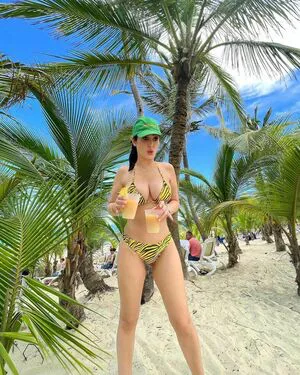 Francine Piaia OnlyFans Leaked Free Thumbnail Picture - #XDSBGREnBd