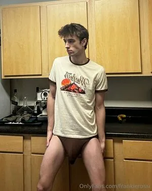 Frankierossi OnlyFans Leaked Free Thumbnail Picture - #VTnl3CkSds
