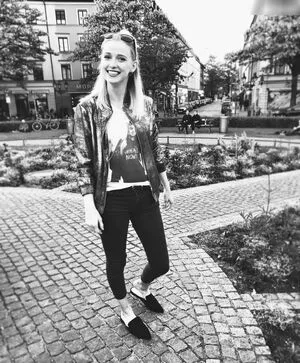 Franzi Mu Llers Franzi Marie Zdf Reporterin Sport OnlyFans Leaked Free Thumbnail Picture - #GeRH9Y3mrf