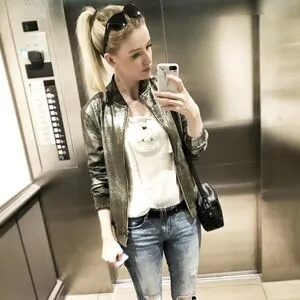 Franzi Mu Llers Franzi Marie Zdf Reporterin Sport OnlyFans Leaked Free Thumbnail Picture - #MZ1AaRTFPe
