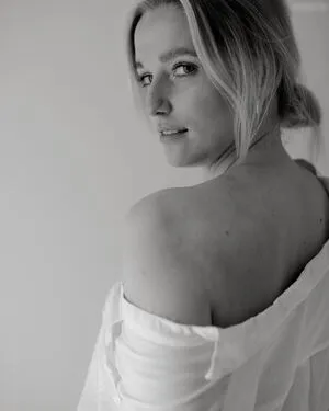 Franzi Mu Llers Franzi Marie Zdf Reporterin Sport OnlyFans Leaked Free Thumbnail Picture - #cFvK8ZJlc0