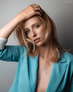 Franzi Mu Llers Franzi Marie Zdf Reporterin Sport OnlyFans Leaked Free Thumbnail Picture - #ftwkOsrO4A